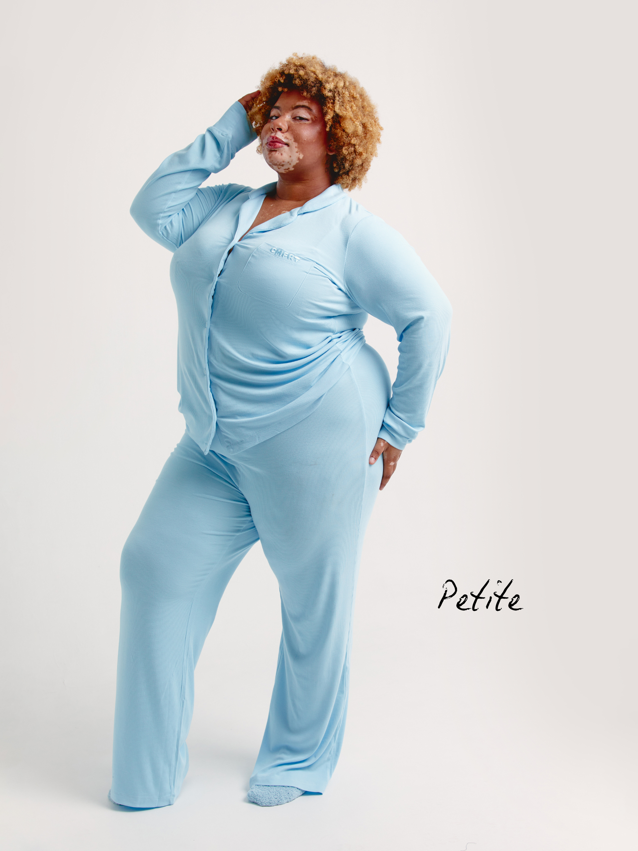 CMFRT Petite Luxury Soft Long Pyjama Set - Alice – CLOMANÁ Beauty